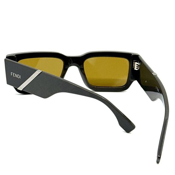 NEW!!! FENDI Sunglasses FE40131I 20E Authentic - Picture 11 of 12